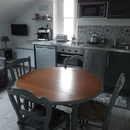 Les Tournelles Apartment Versailles